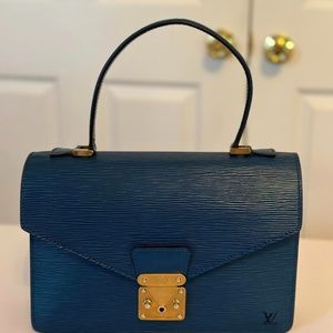 🔆SOLD🔆Authentic Vintage Louis Vuitton Concorde Bag. Blue Epi